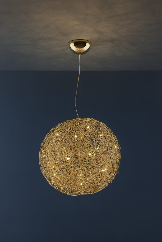 Fil-de-Fer(pendant)-gold-on